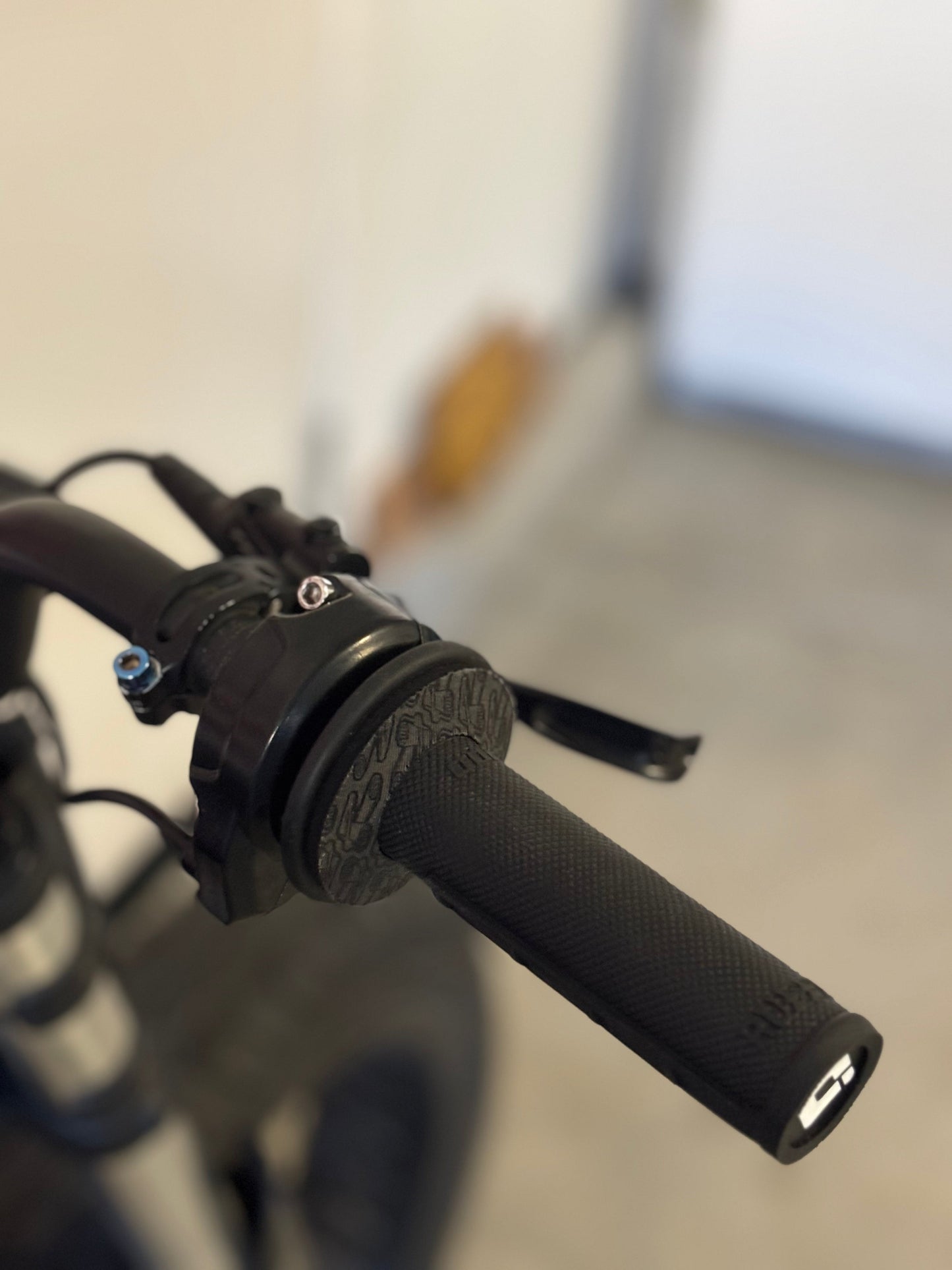 Super 73 Plug and Play Surron Throttle